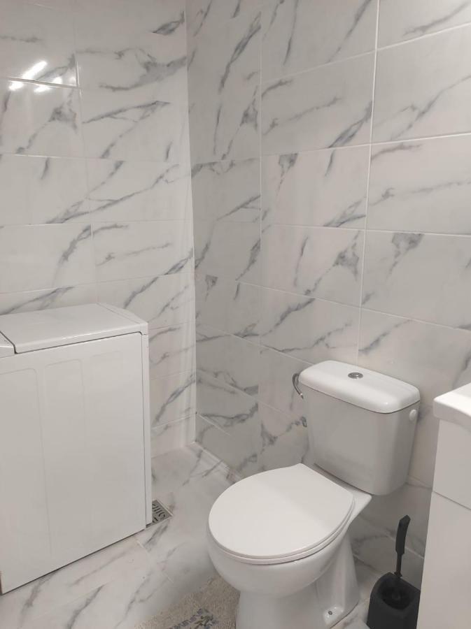 Apartament Diaconu Coresi Lägenhet Braşov Exteriör bild