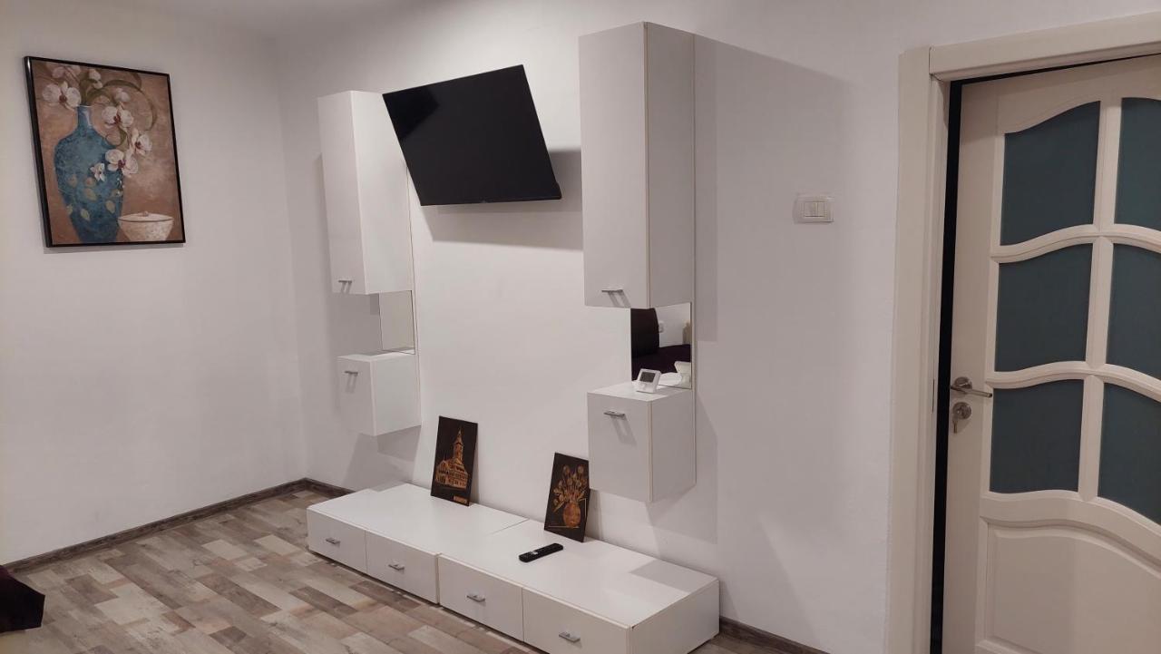 Apartament Diaconu Coresi Lägenhet Braşov Exteriör bild