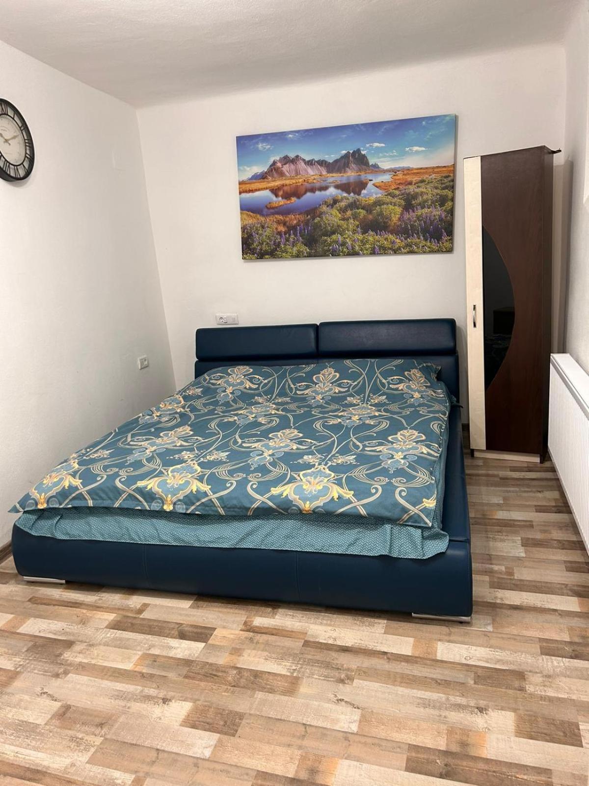 Apartament Diaconu Coresi Lägenhet Braşov Exteriör bild